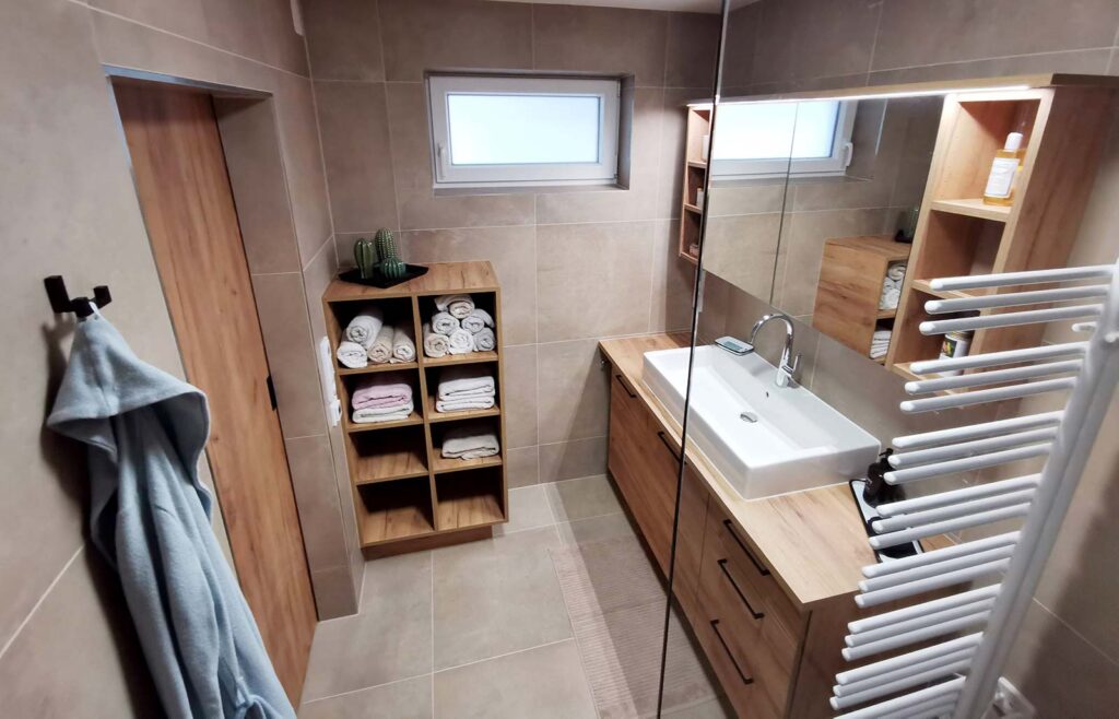 Projekt Neubau Bad, Eiche | Der Moser. Der Tischler. Kundl, Tirol Projekt Neubau Bad, Eiche | Der Moser. Der Tischler. Kundl, Tirol