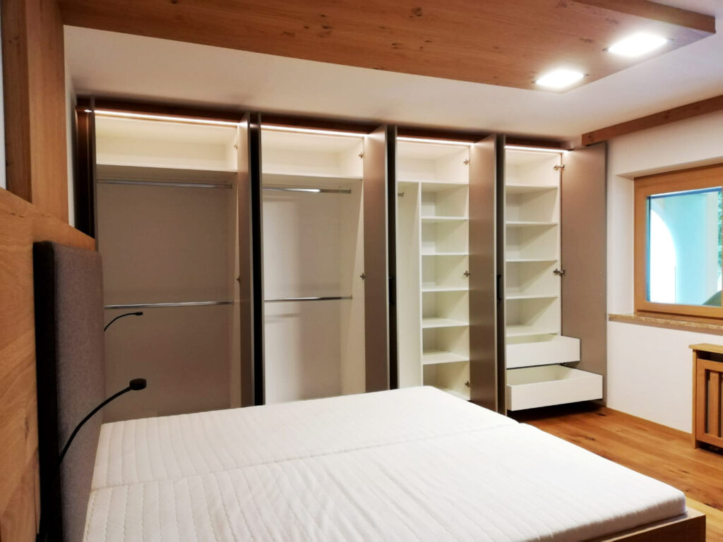 kleiderschrank Schlafzimmer | Renovierung | Einbauschrank | Der Moser. Der Tischler.