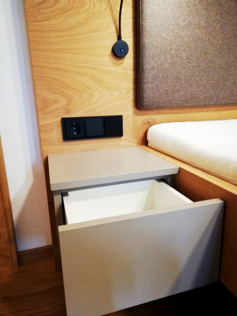 nachtkaestchen Schlafzimmer | Renovierung | Nachtkästchen | Der Moser. Der Tischler.