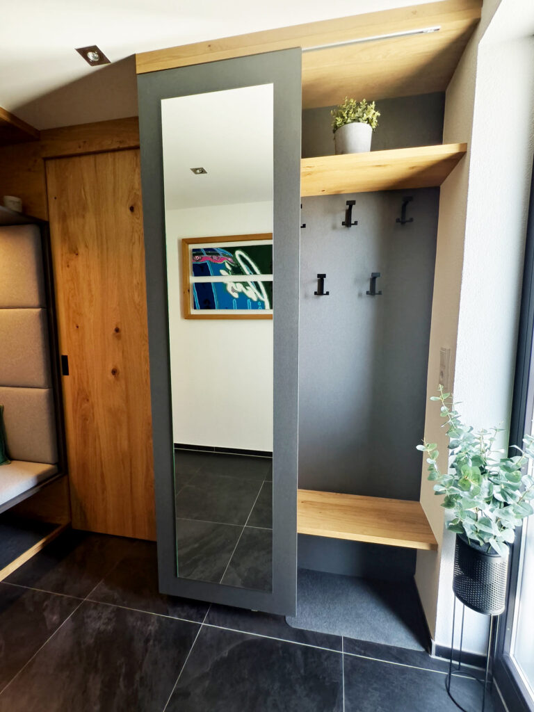 schiebetürschrank Garderobe | Renovierung | Tagesgarderobe | Der Moser. Der Tischler.